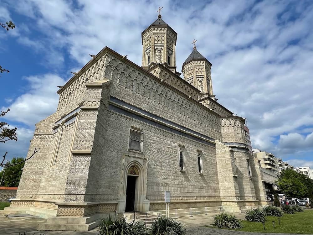 The history of Iași: from customs post to wartime capital