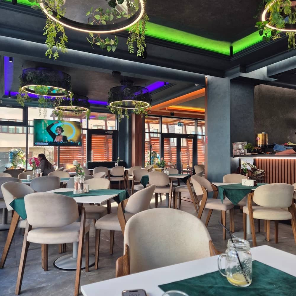 AMIS RESTAURANT