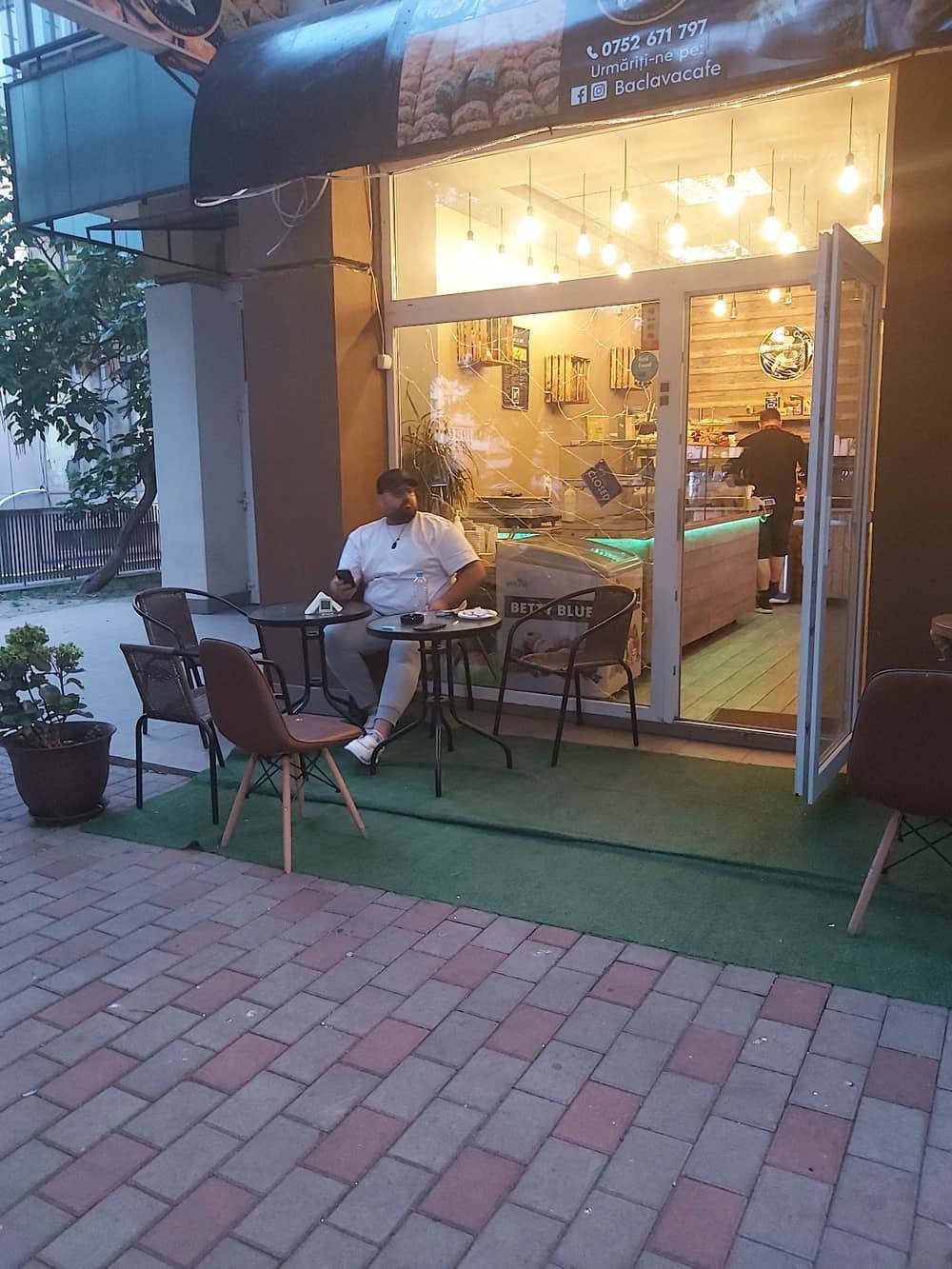 Baclava Cafe